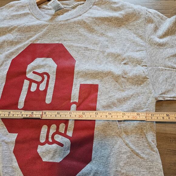 Oklahoma University OU T-Shirt Med Grey Red Only One Horns Down  Boomer Sooners - Picture 7 of 7